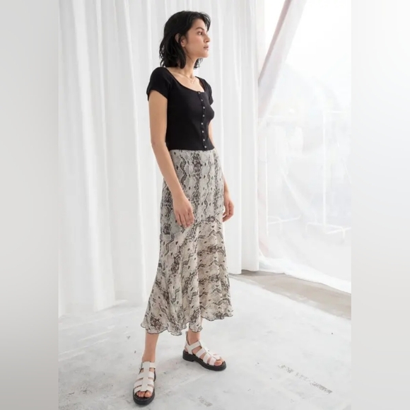 & Other Stories Snake Print Midi Skirt Size 6 $89 - Picture 2 of 9